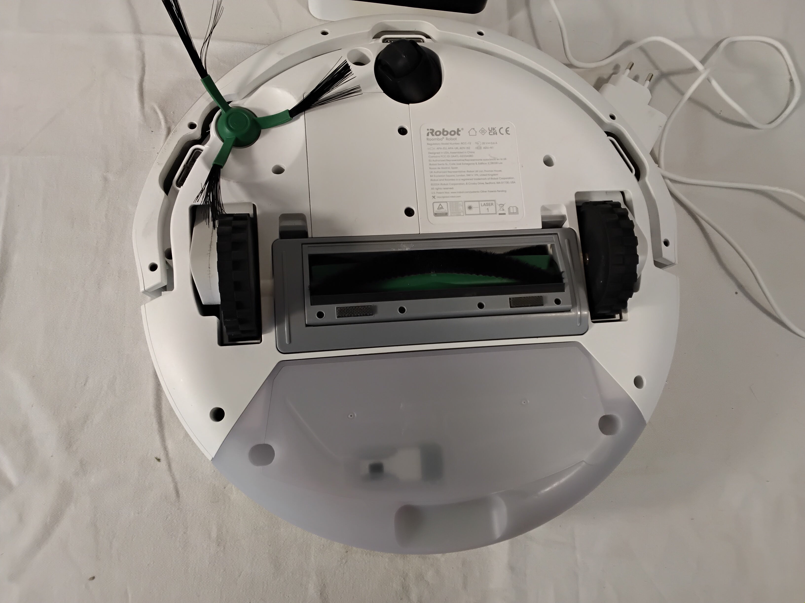 iRobot Roomba Plus 405 Combo Robot Aspirapolvere e Lavapavimenti LiDAR | Base di Ricarica Inclusa Rigenerato