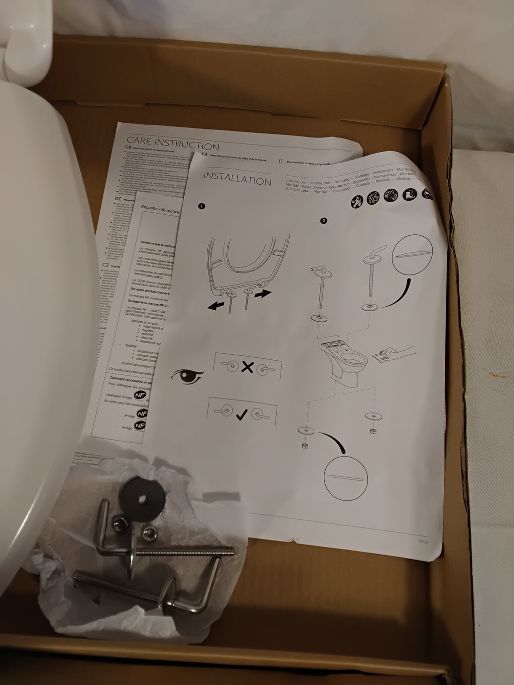 Copriwater Universale Bianco con Chiusura Ammortizzata Soft Close | Sedile WC in Duroplast | Nuovo