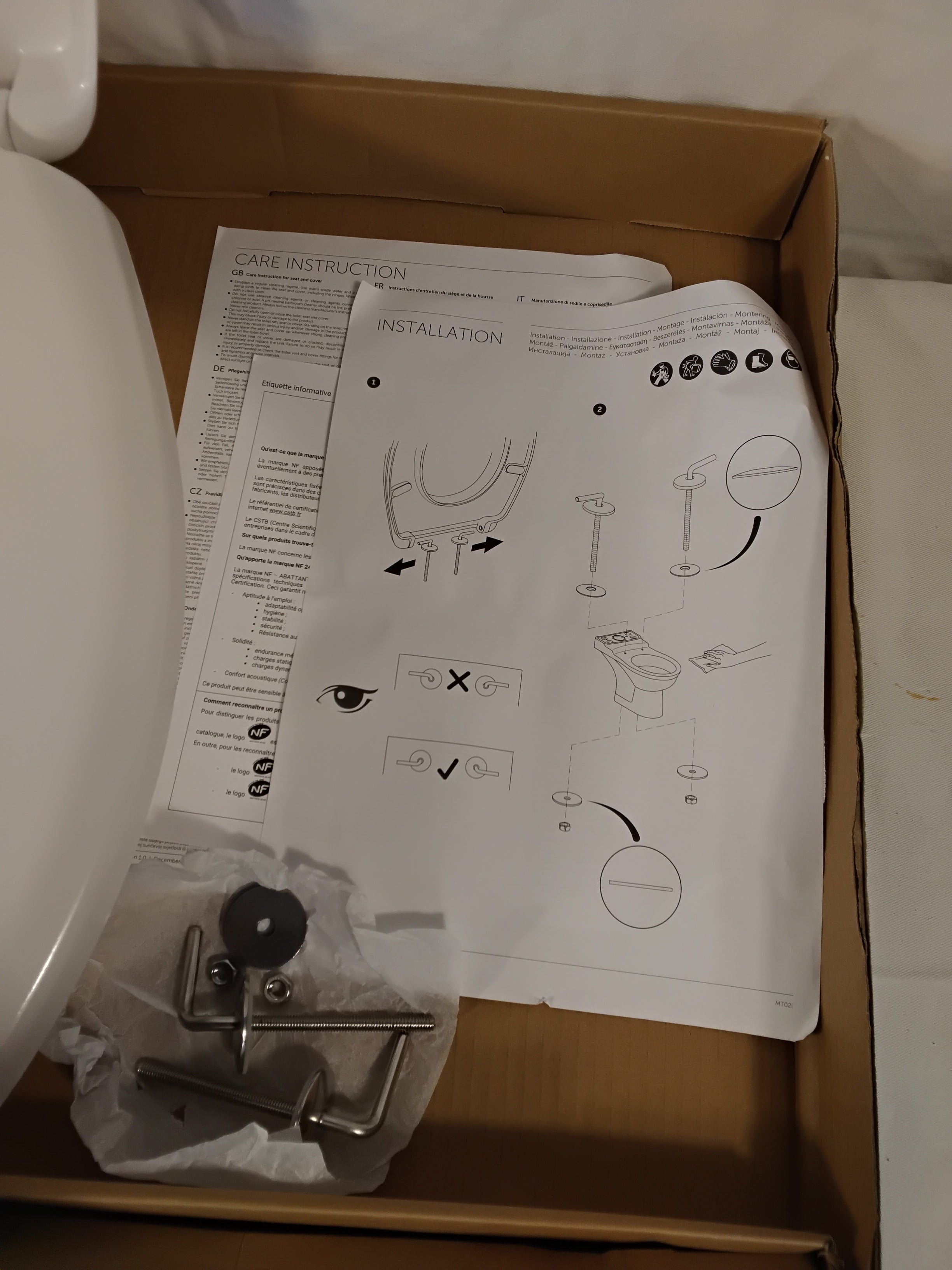 Copriwater Universale Bianco con Chiusura Ammortizzata Soft Close | Sedile WC in Duroplast | Nuovo