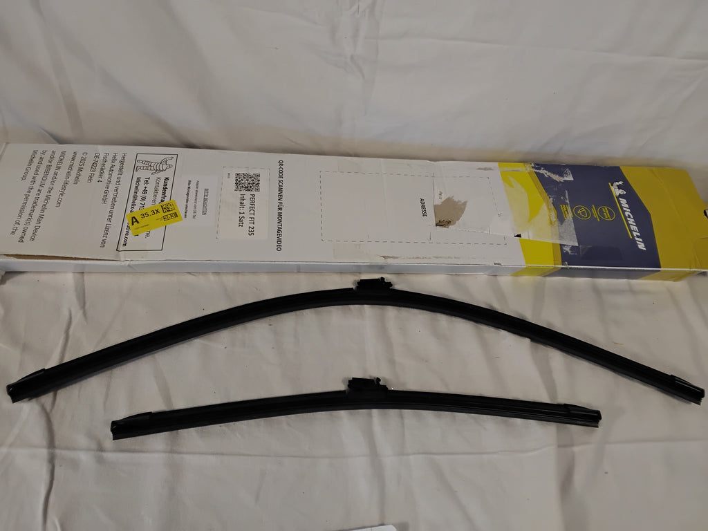 Michelin Perfect Fit 235 Kit Spazzole Tergicristallo 700/450 mm per Mercedes Classe V e Vito nuove