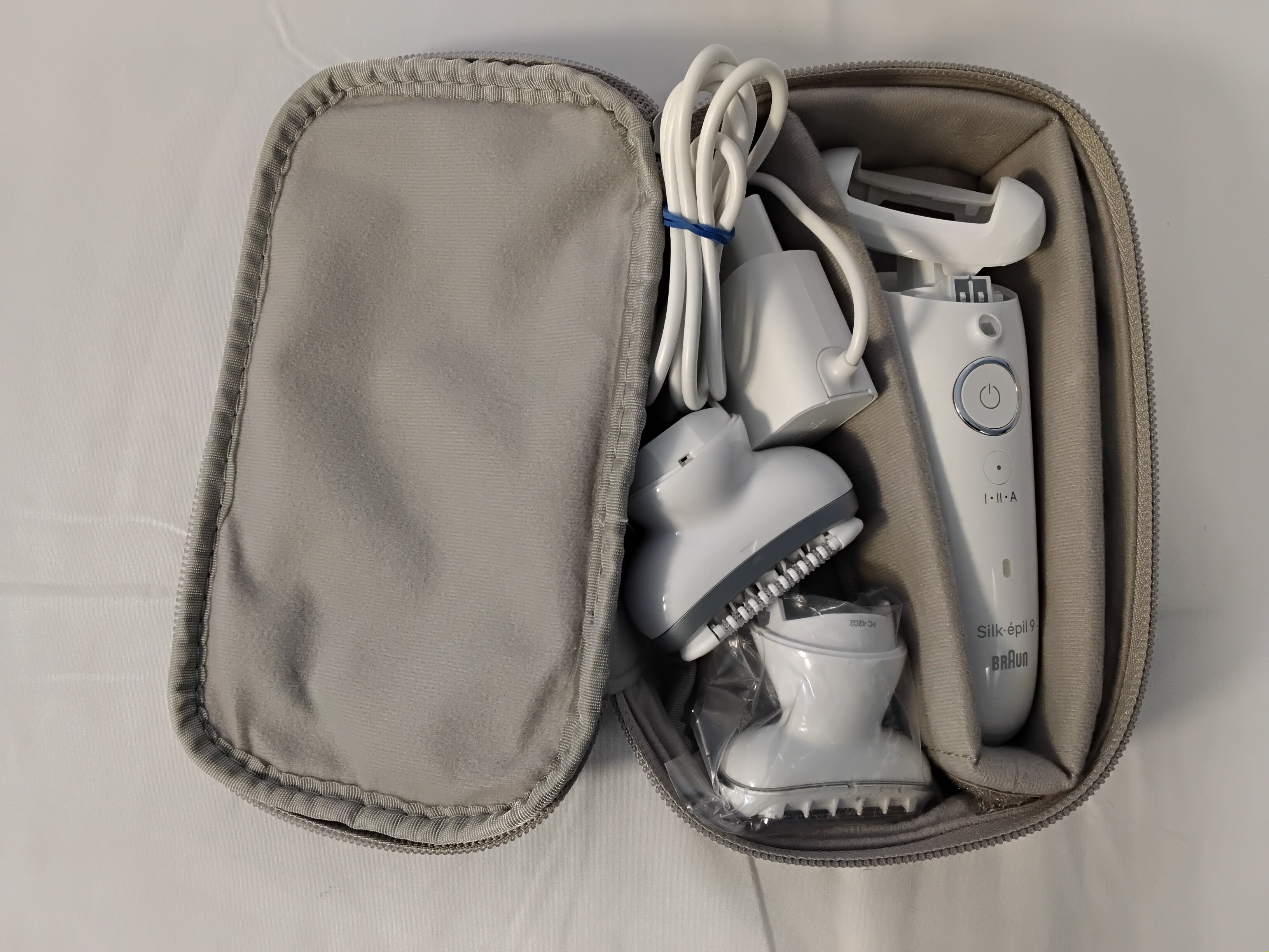 Braun Silk-épil 9 Epilatore Wet &amp; Dry 3 in 1 con Testine e Pochette | Pari al Nuovo