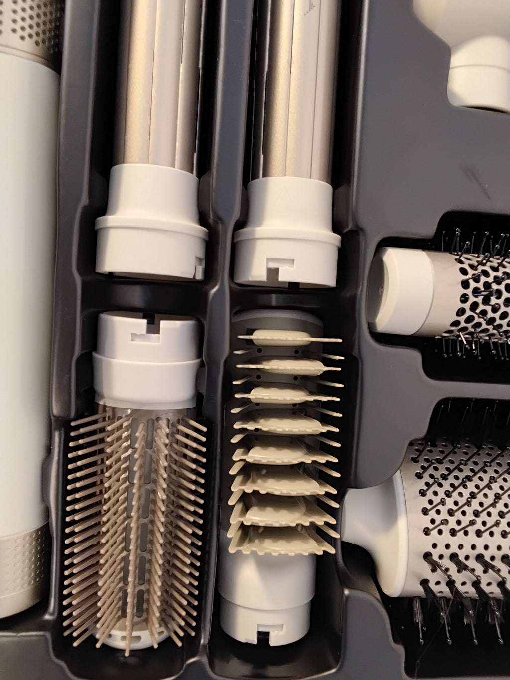 Cecotec CeramicCare AirGlam Champagne | Styler ad Aria Multifunzione 8 Accessori | Usato Perfettamente Funzionante