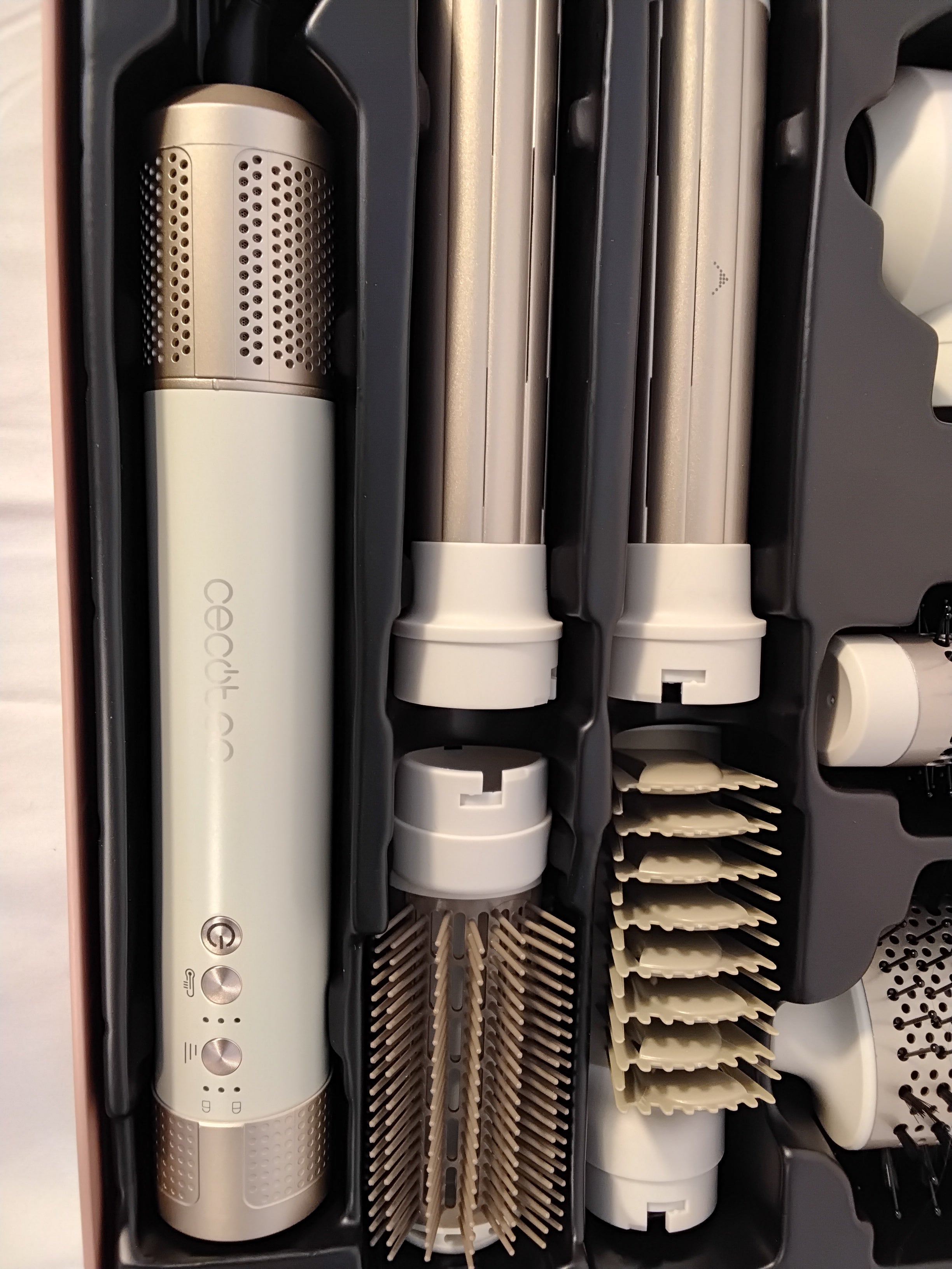 Cecotec CeramicCare AirGlam Champagne | Styler ad Aria Multifunzione 8 Accessori | Usato Perfettamente Funzionante