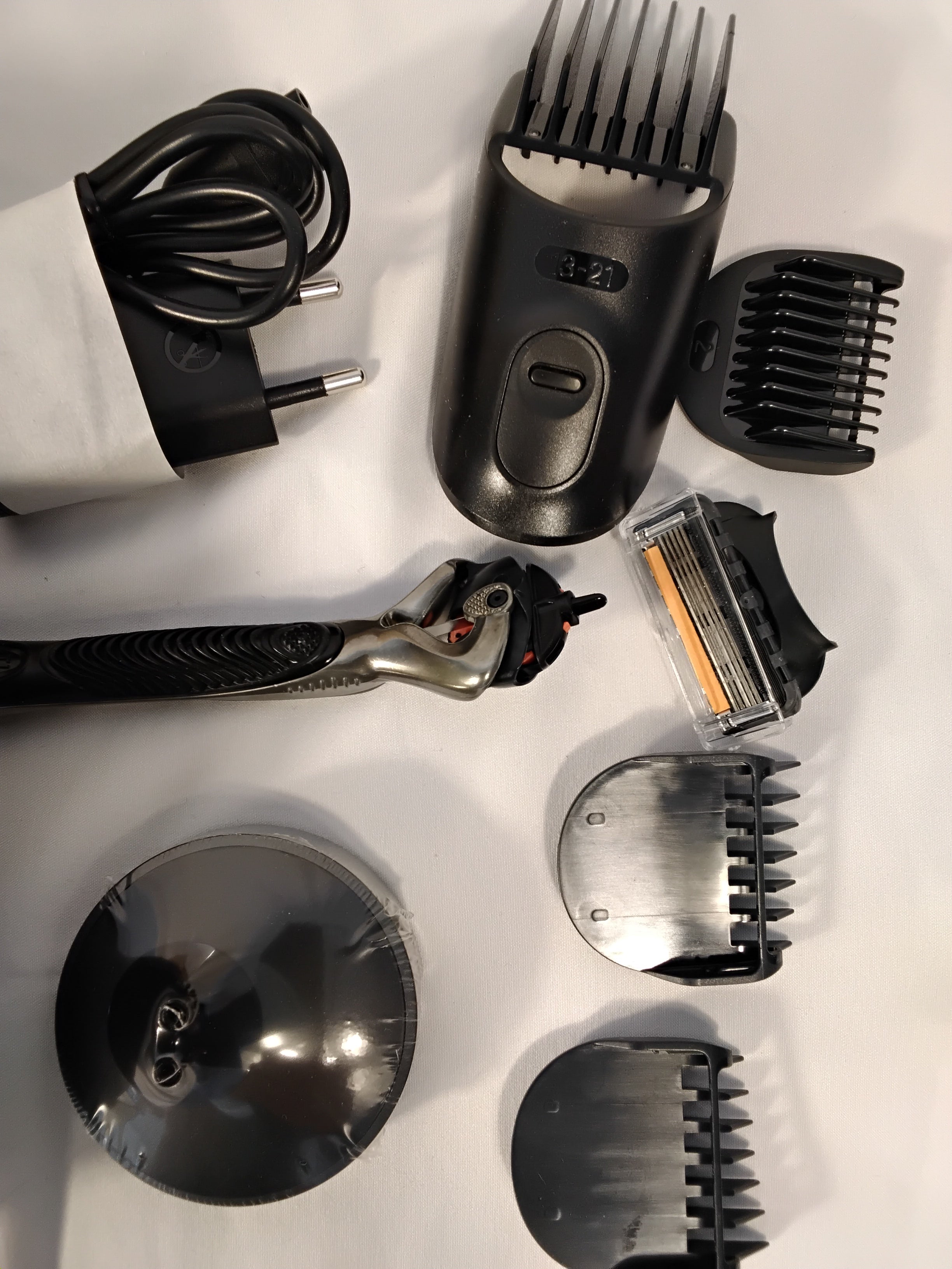 Braun MGK7491 Multigroom 11 in 1 | Kit Regolabarba, Capelli e Corpo | Pari al Nuovo