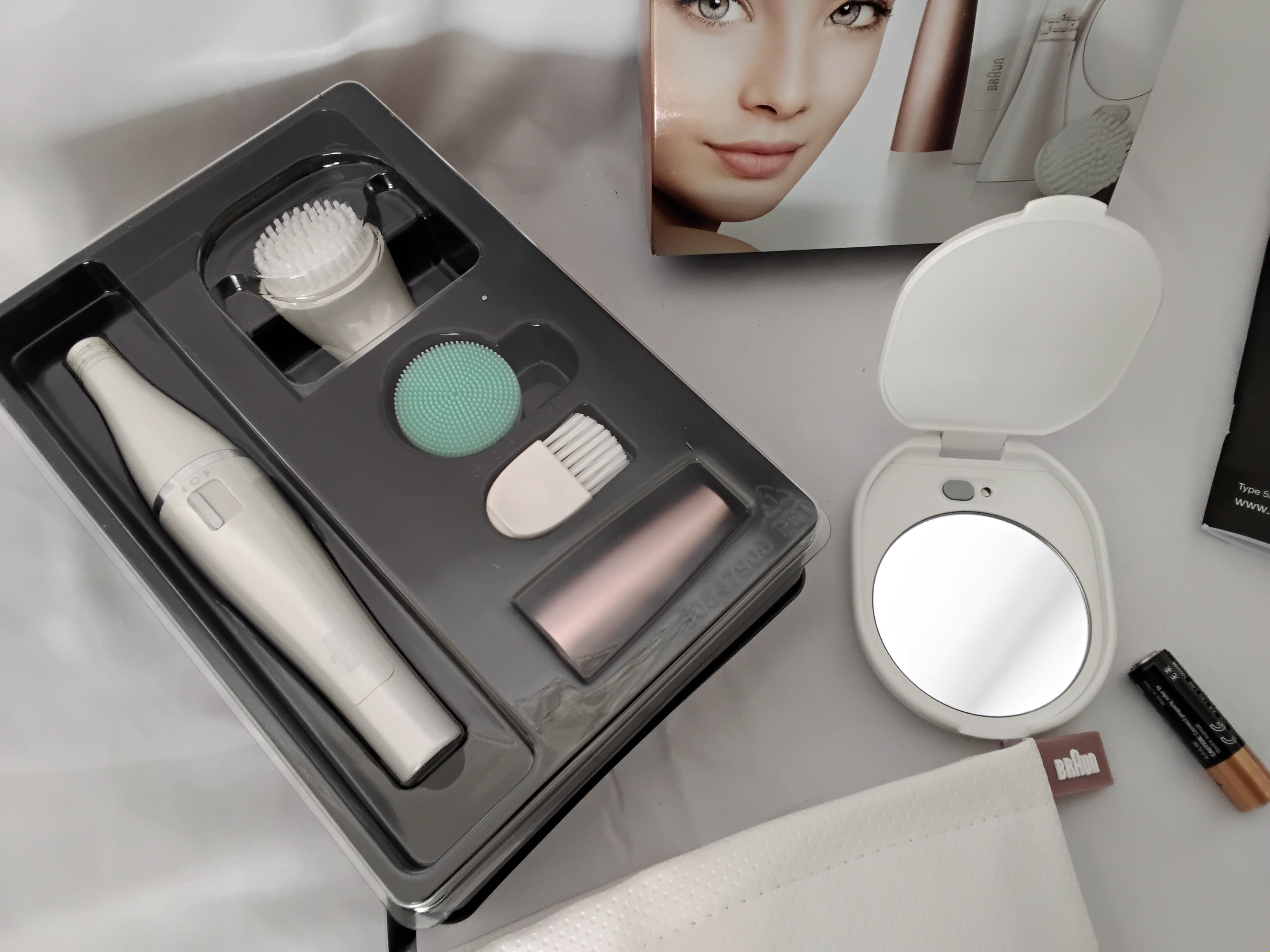 Braun FaceSpa 851V | Epilatore Viso 3 in 1 con Spazzola Pulizia e Specchio | Nuovo