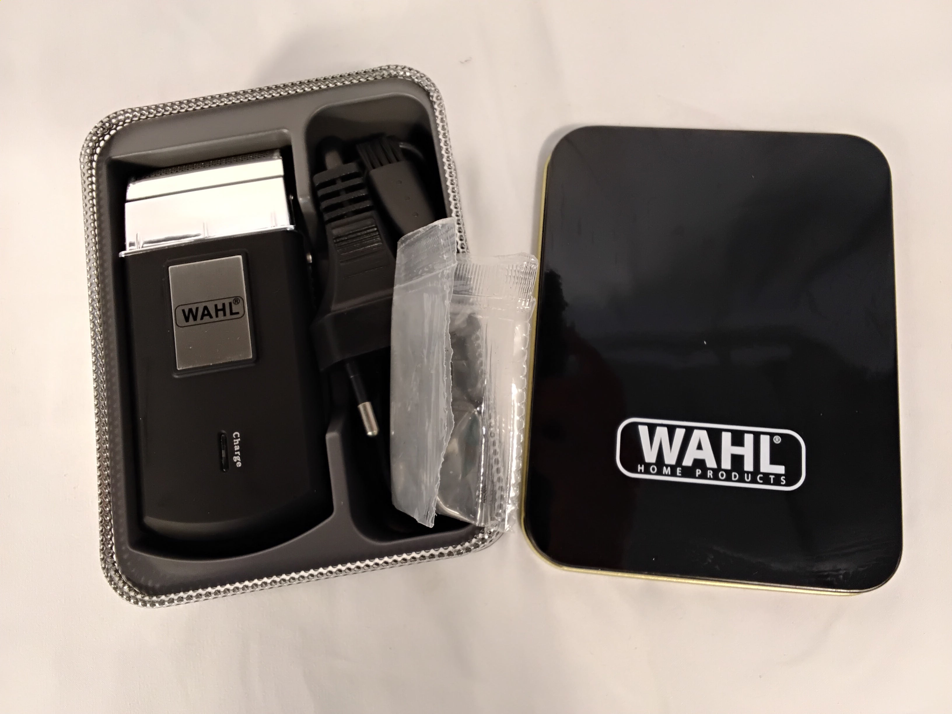 WAHL Travel Shaver Rasoio Elettrico Ricaricabile da Viaggio | Pari al Nuovo