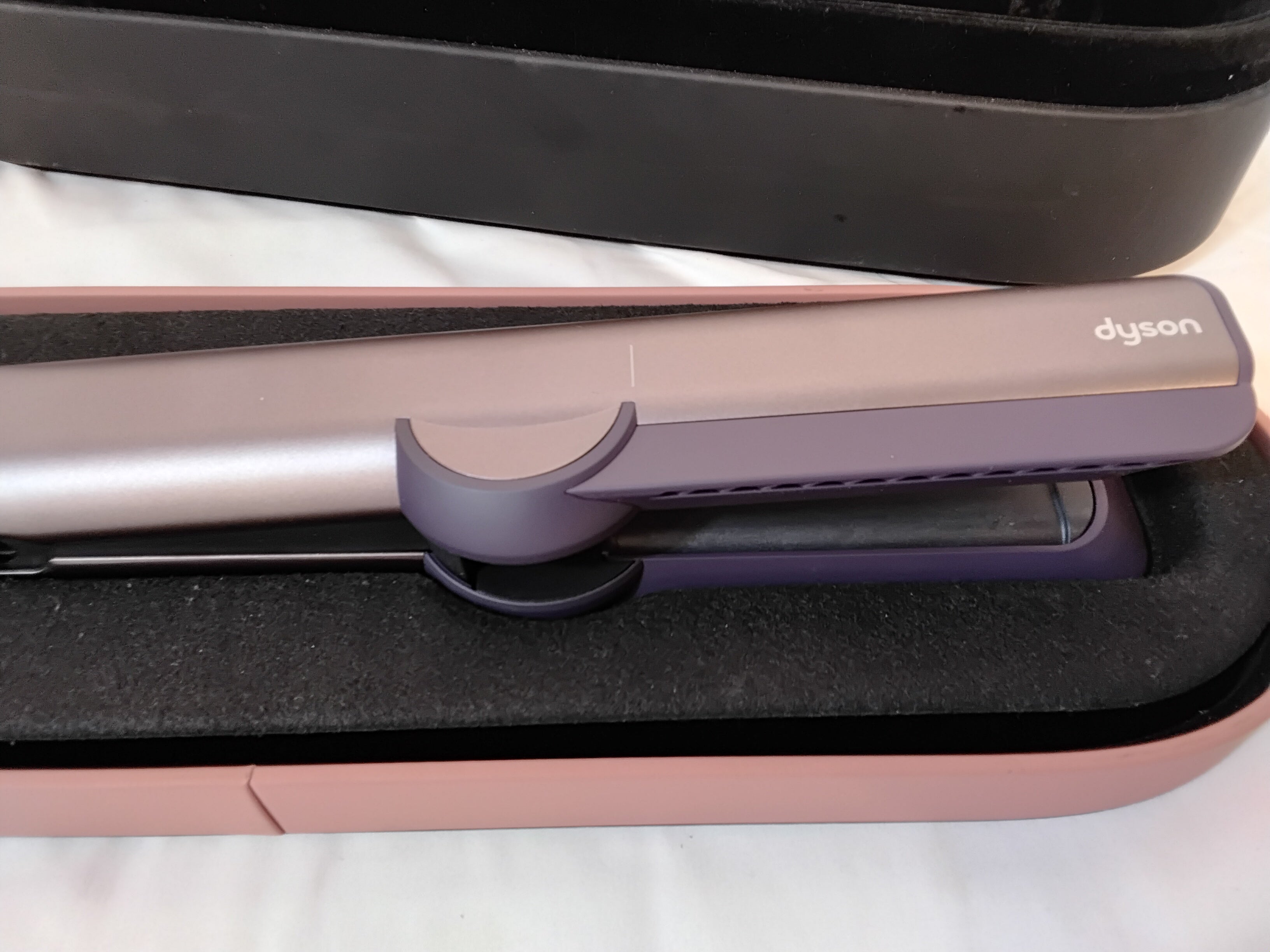 Dyson Airstrait™ | Piastra ASCIUGANTE e LISCIANTE | Nichel e Rosa Rame | Pari al Nuovo
