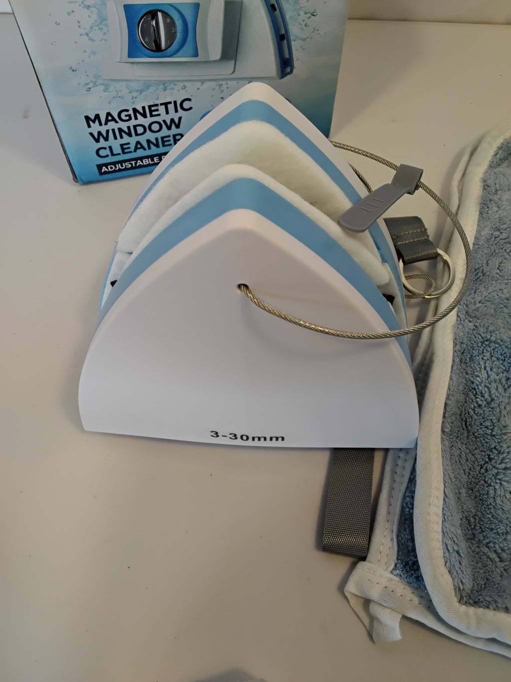 TOTALPRODUCTS MAGNETIC WINDOW CLEANER 3-30MM, LAVAVETRI MAGNETICO REGOLABILE PER DOPPI E TRIPLI VETRI, CON CAVO DI SICUREZZA E ACCESSORI, BIANCO/AZZURRO, NUOVO