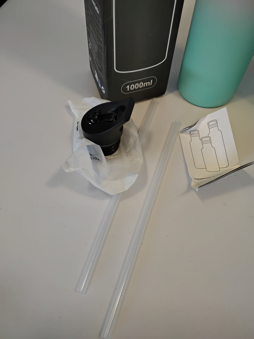 SET 2 BORRACCE TERMICHE IN ACCIAIO INOX: BORRACCIA SFUMATA 1000 ML CON CANNUCCIA E TAPPO DI RICAMBIO + BORRACCIA AZZURRA 750 ML, NUOVE