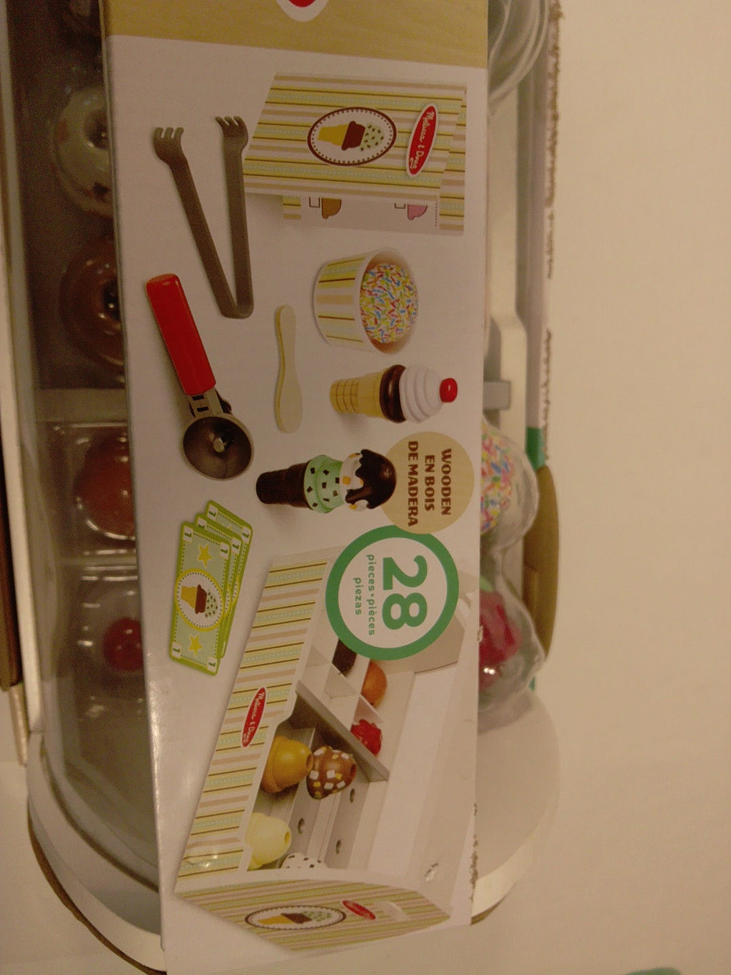 🍦 Melissa & Doug Scoop Serve Ice Cream Counter, banco gelateria in legno da 28 pezzi, per bambini dai 3 anni.Nuovo