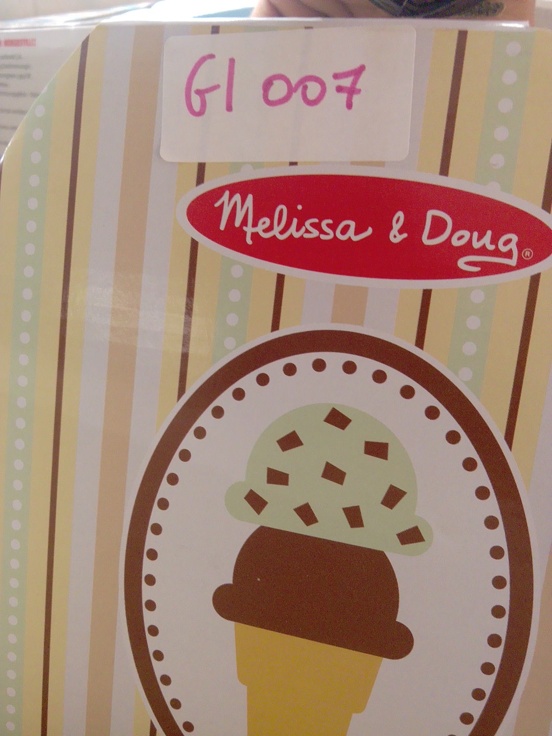 🍦 Melissa & Doug Scoop Serve Ice Cream Counter, banco gelateria in legno da 28 pezzi, per bambini dai 3 anni.Nuovo