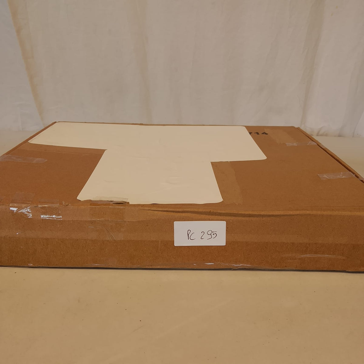 Supporto per PC Portatile Regolabile Ventilato in Rete Metallica Amazon Basics Nuovo