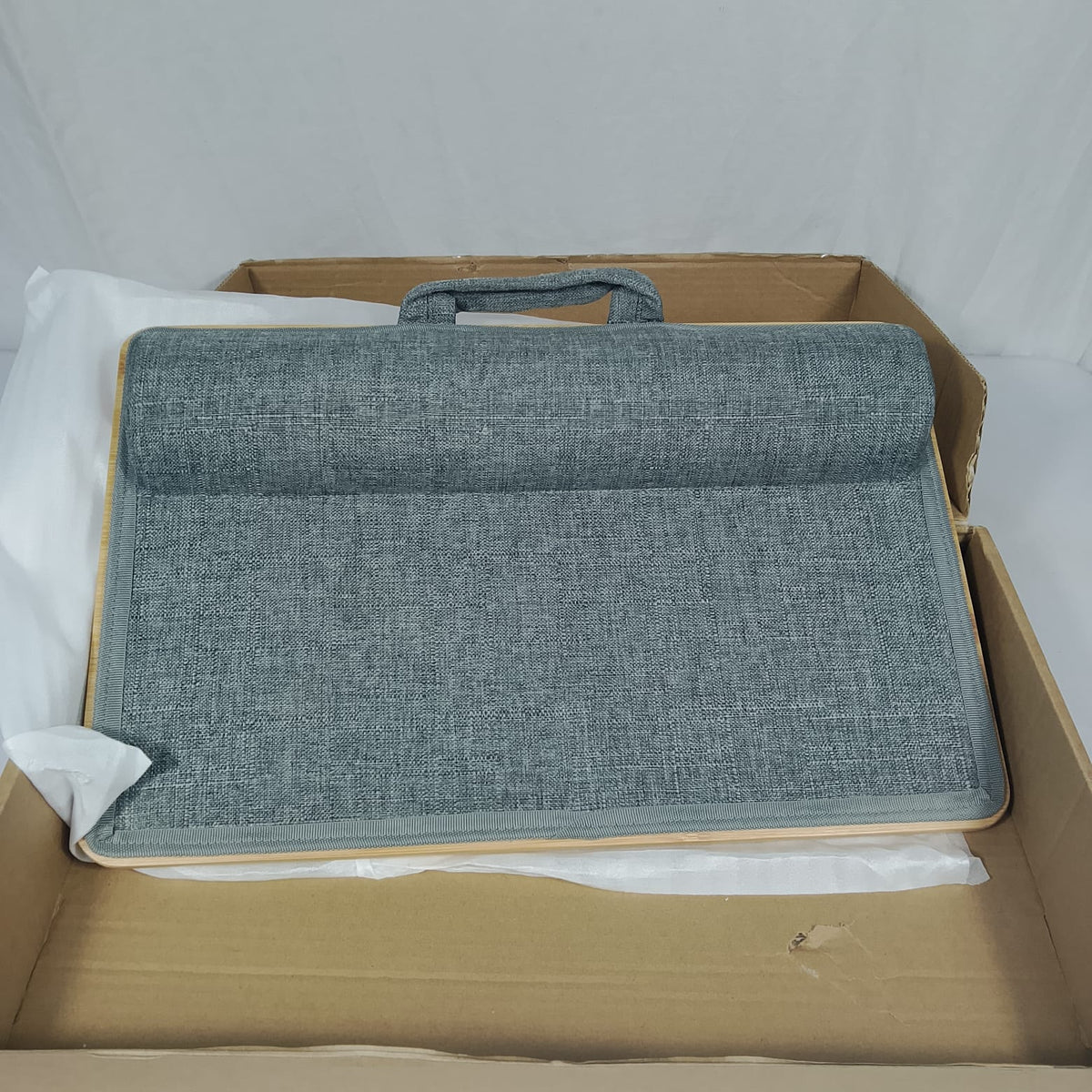 Supporto Vassoio per PC Portatile con Cuscino da Grembo e Slot Tablet (P40011) PePe Nuovo