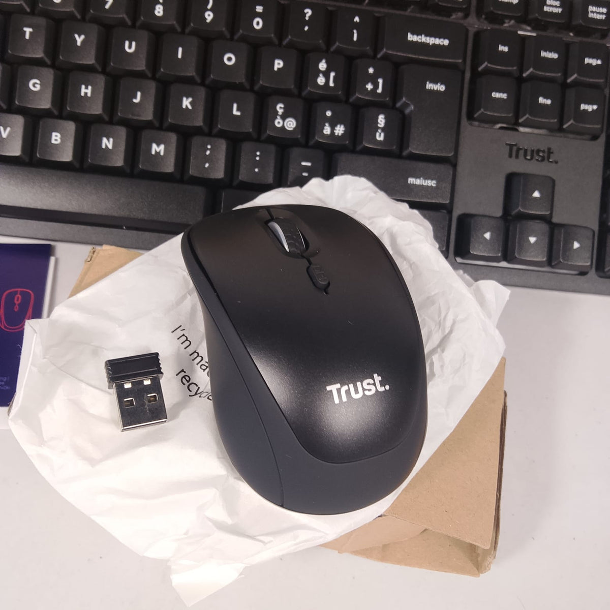 Set Tastiera e Mouse Wireless Silenziosi Layout Italiano USB Trust YMO II Nuovi
