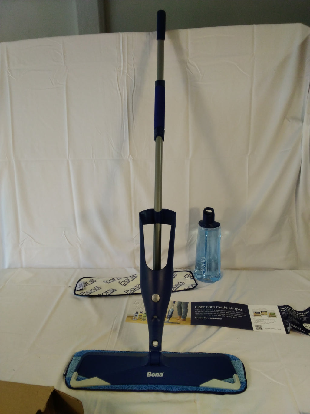Bona Spray Mop | Lavapavimenti con Spray, Flacone e 2 Panni | Nuovo