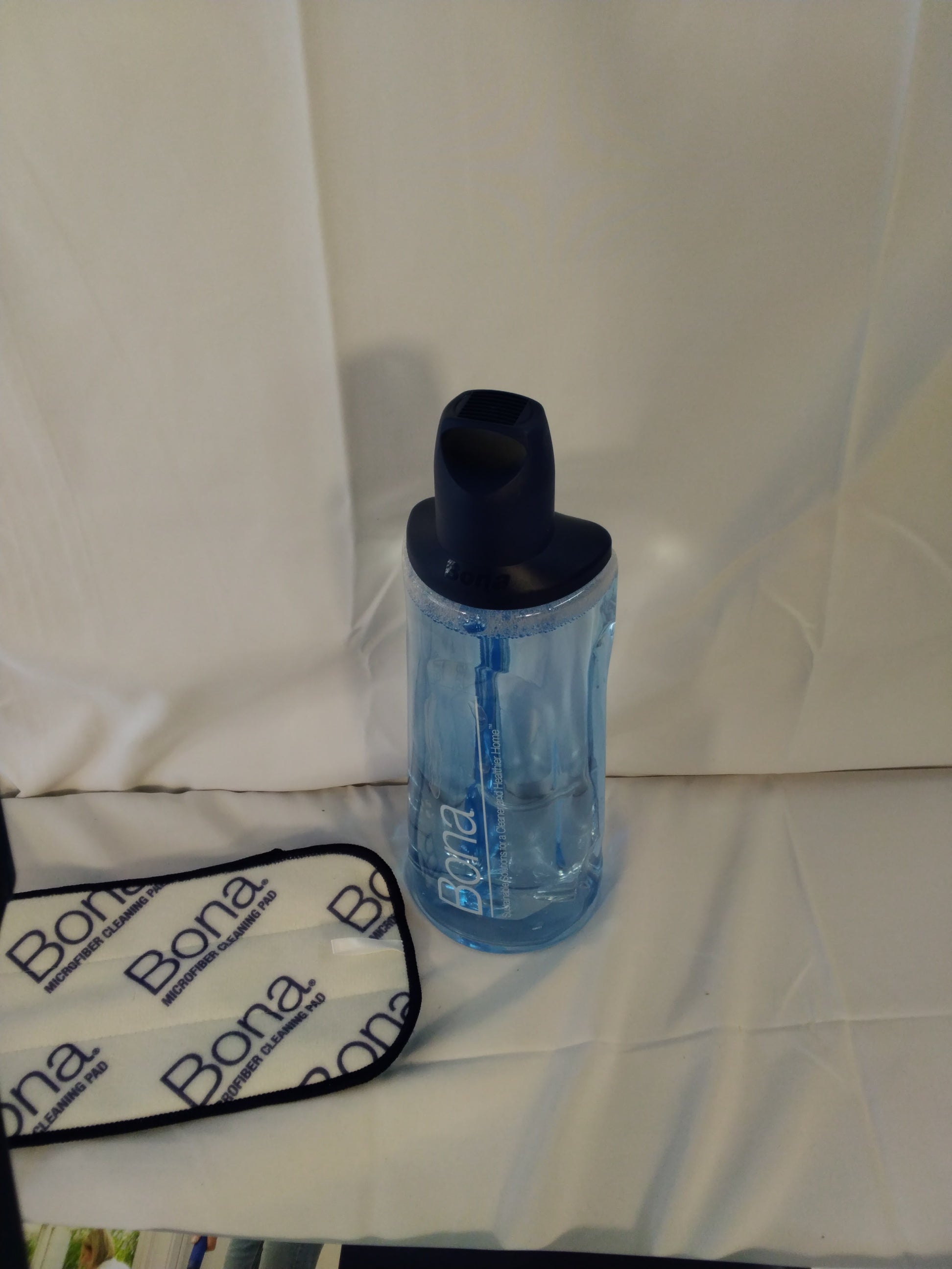 Bona Spray Mop | Lavapavimenti con Spray, Flacone e 2 Panni | Nuovo