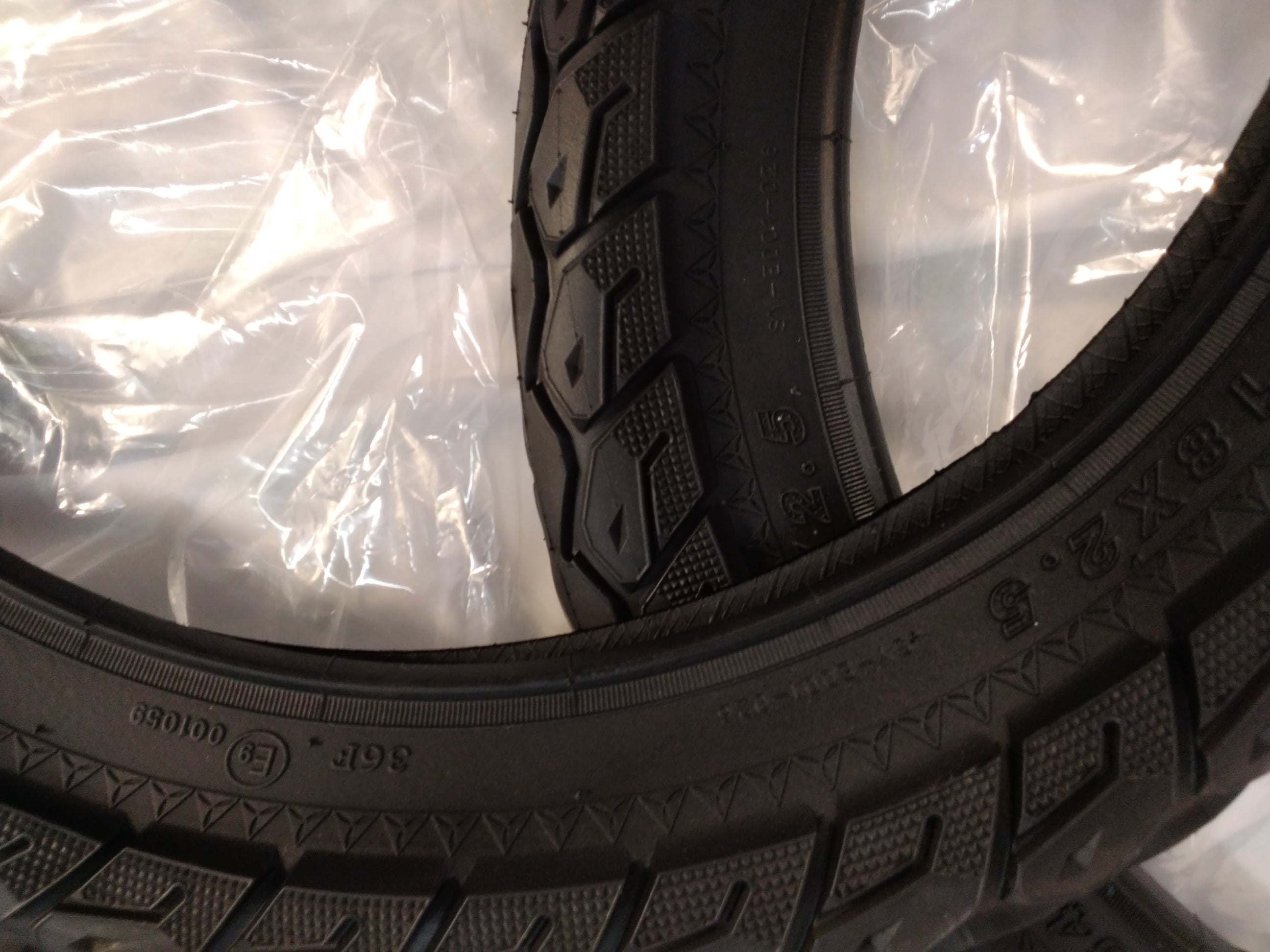Set 2 Copertoni Jeyoun NJK Tire 18 × 2.5 (64-355) per Bici Elettrica, E-Bike  | Nuovi