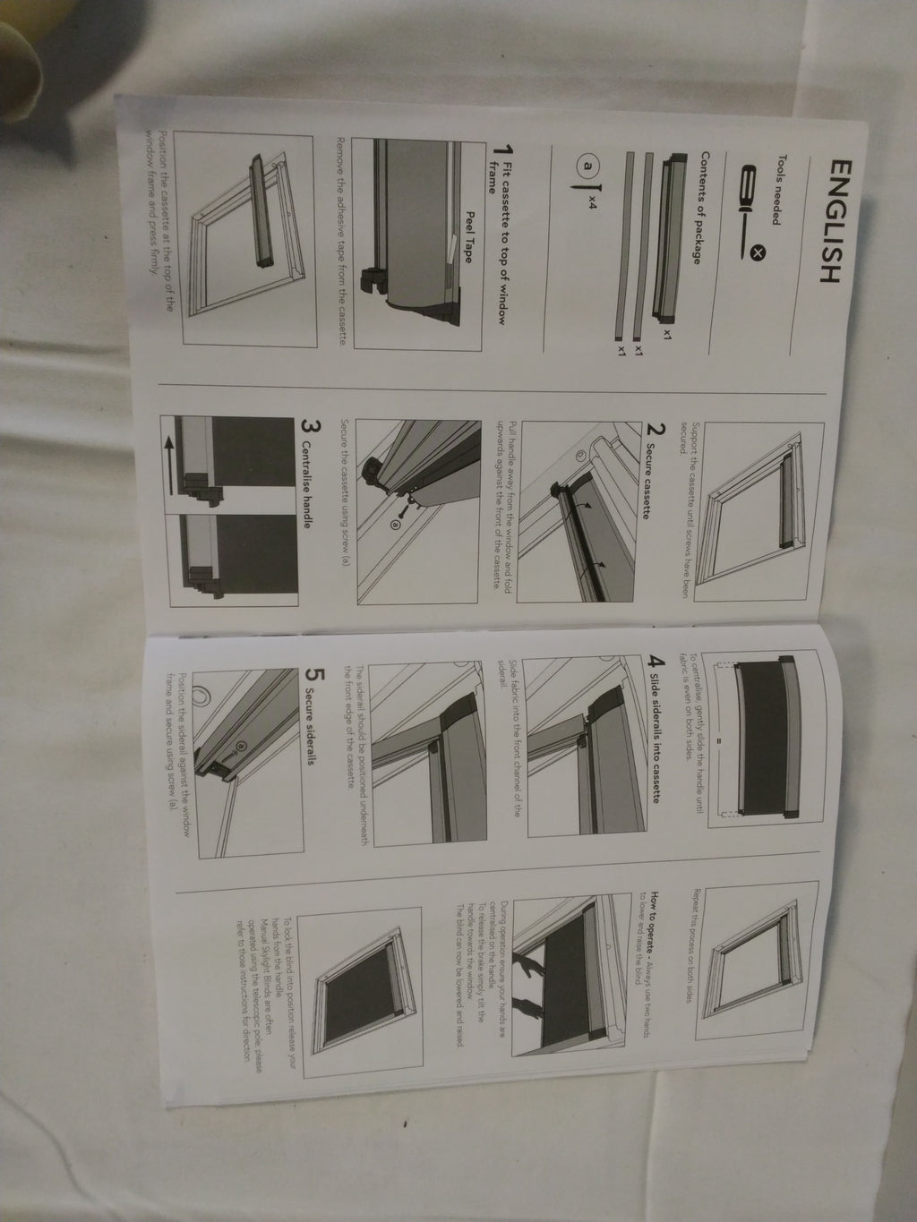 Bloc Skylight Blind Tenda Oscurante per Lucernario 114 × 60 cm | Con Guide Laterali in Alluminio | Nuova e Completa  Descrizione