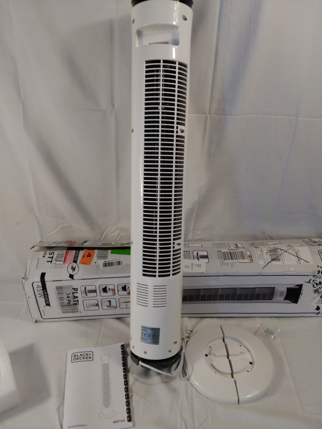BLACK+DECKER BXEFT47E Ventilatore a Torre Oscillante 81 cm | 45 W | 3 Velocità | Timer | Nuovo