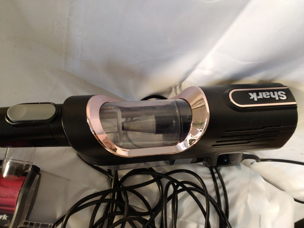 Shark HZ500EU Aspirapolvere a Filo con Tecnologia DuoClean, Flexology e Anti Hair Wrap | Nero/Rame Usato