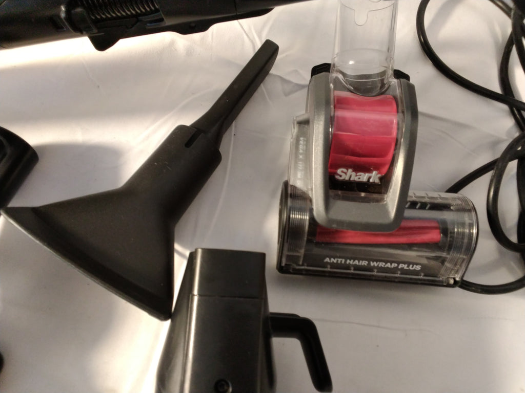 Shark HZ500EU Aspirapolvere a Filo con Tecnologia DuoClean, Flexology e Anti Hair Wrap | Nero/Rame Usato