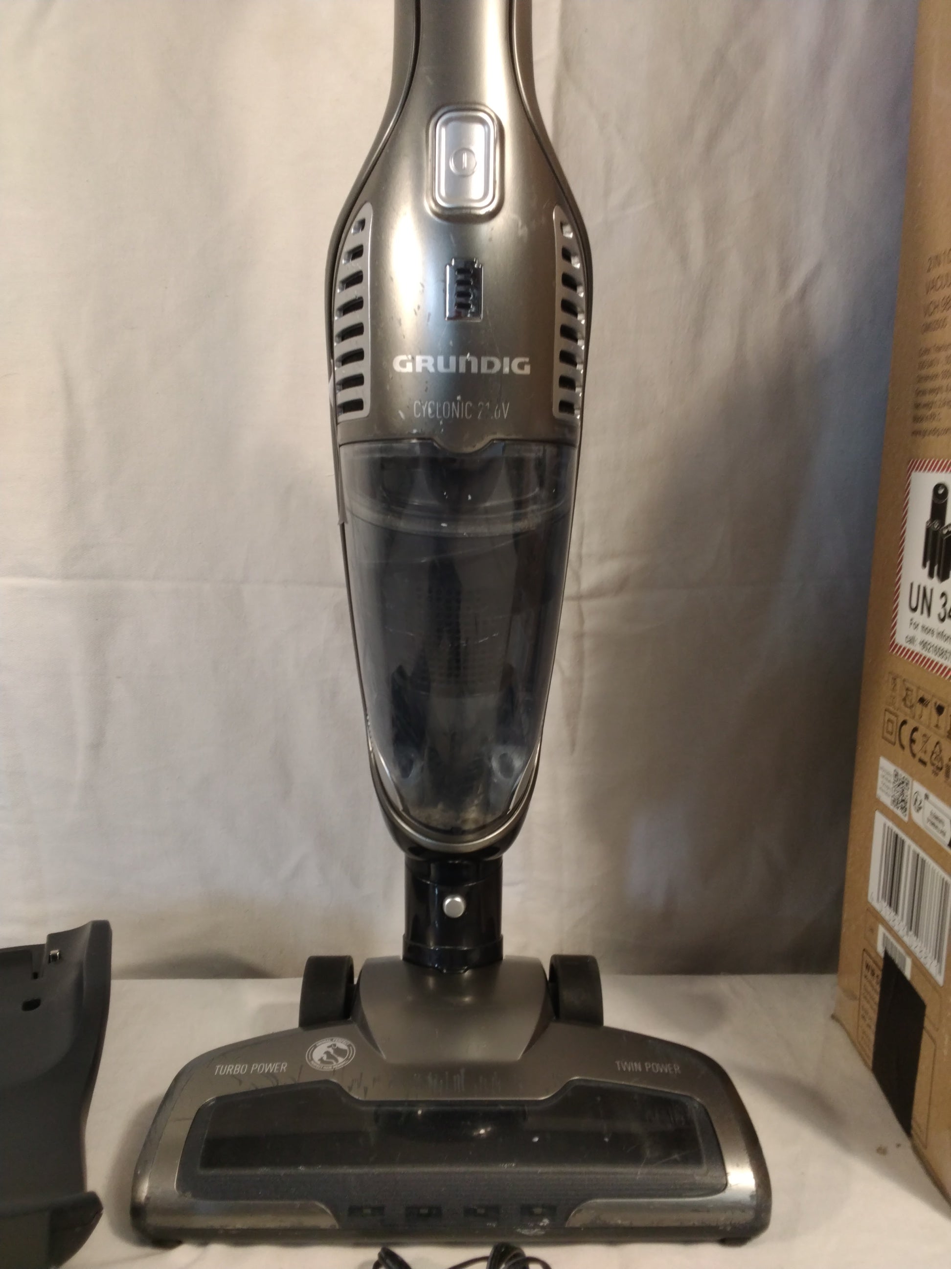 Grundig VCH 9832 Scopa Elettrica Senza Fili 2 in 1 | Aspirapolvere Ciclonico 21,6 V | 75 Min Rigenerato