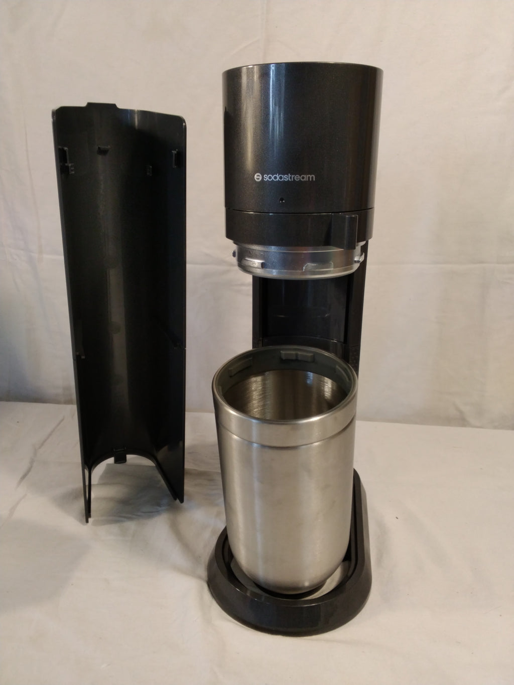 SodaStream DUO Gasatore d'Acqua con Borraccia in Acciaio | Come Nuovo