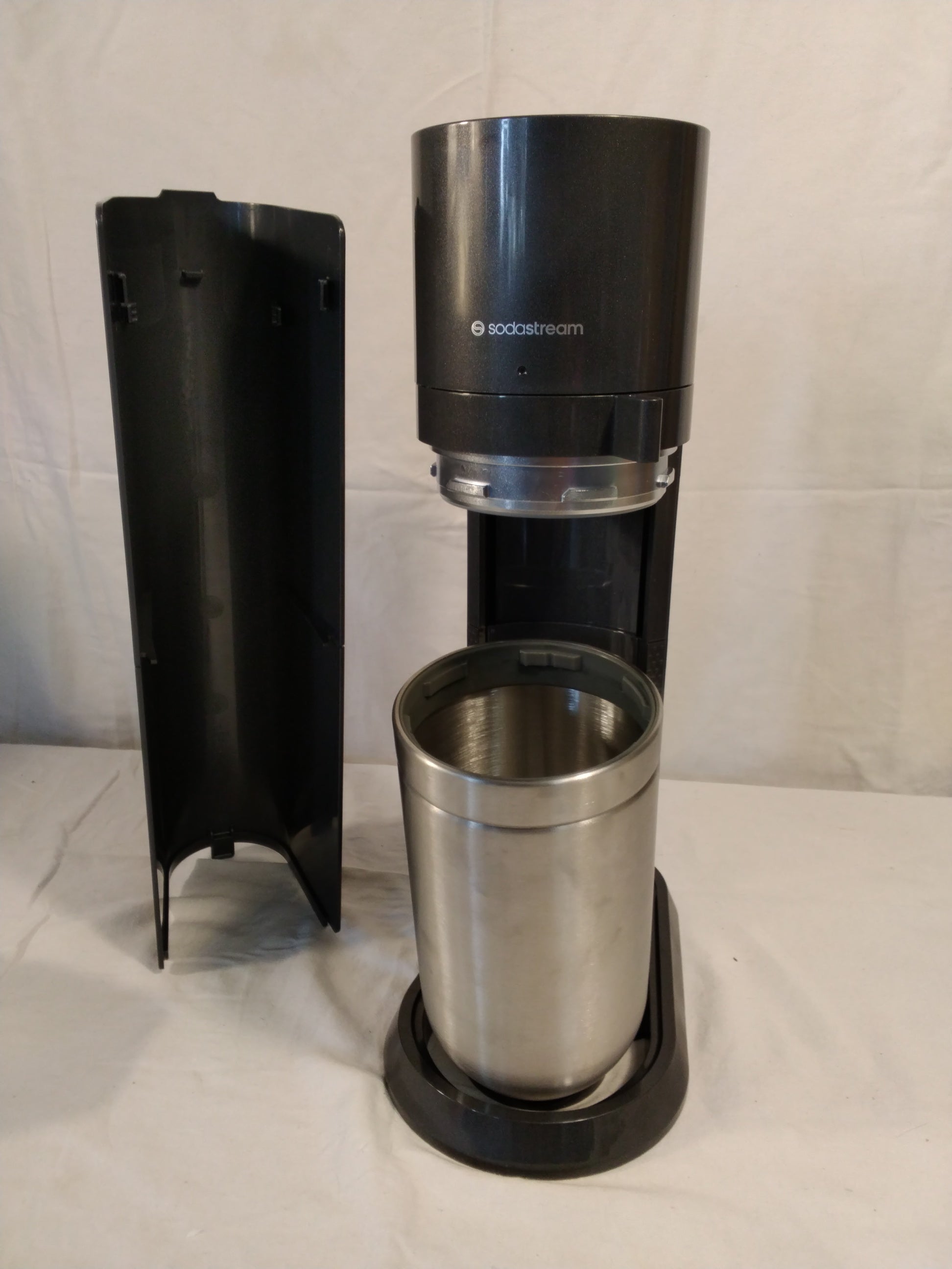 SodaStream DUO Gasatore d'Acqua con Borraccia in Acciaio | Come Nuovo