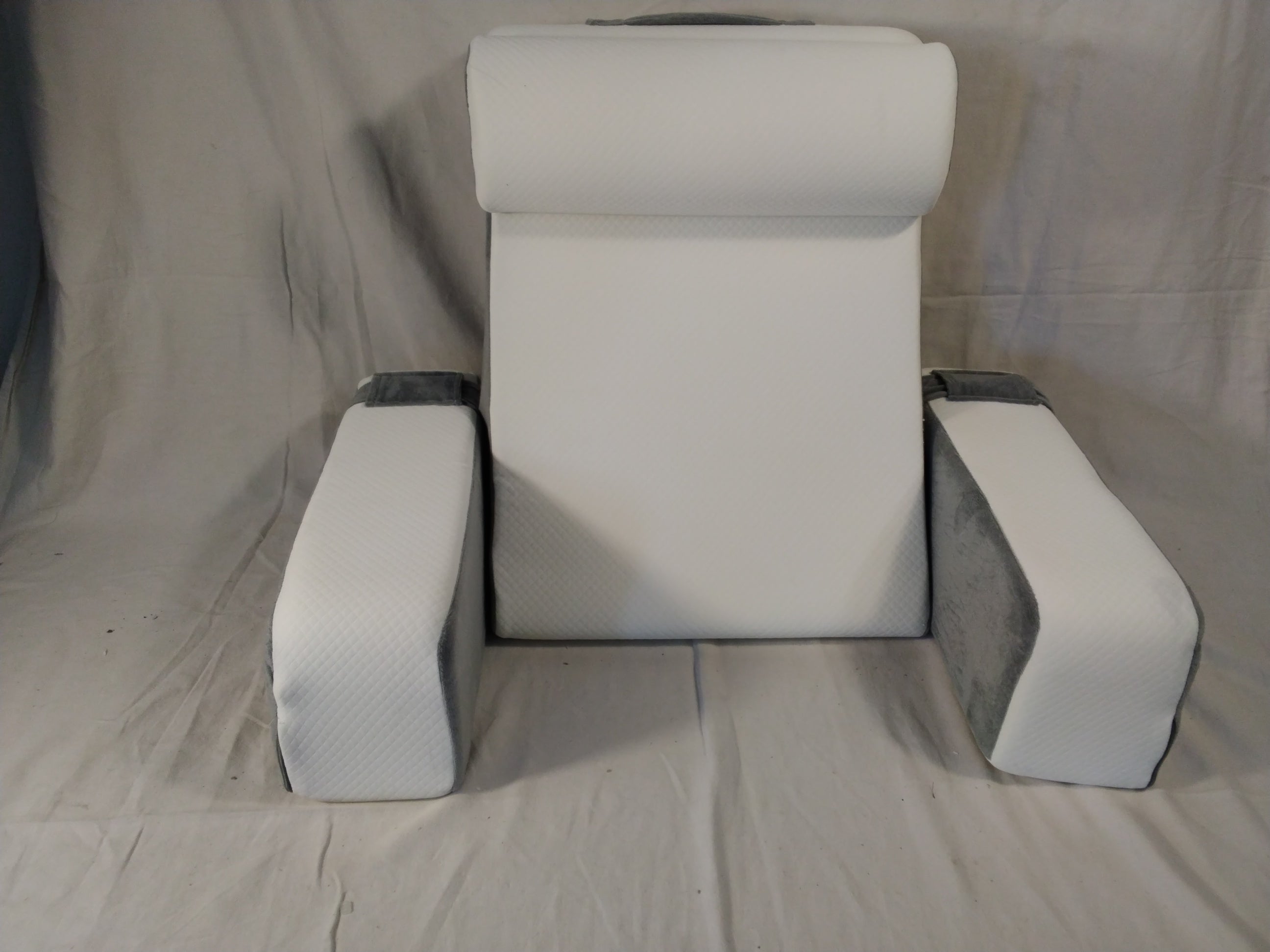 Cuscino Ergonomico per Lettura a Letto con Braccioli e Poggiatesta in Memory Foam | Grigio/Bianco | Come Nuovo