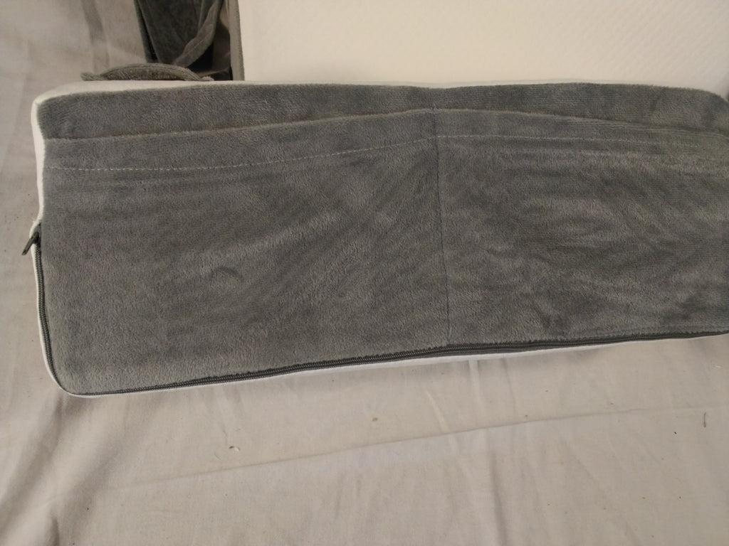 Cuscino Ergonomico per Lettura a Letto con Braccioli e Poggiatesta in Memory Foam | Grigio/Bianco | Come Nuovo