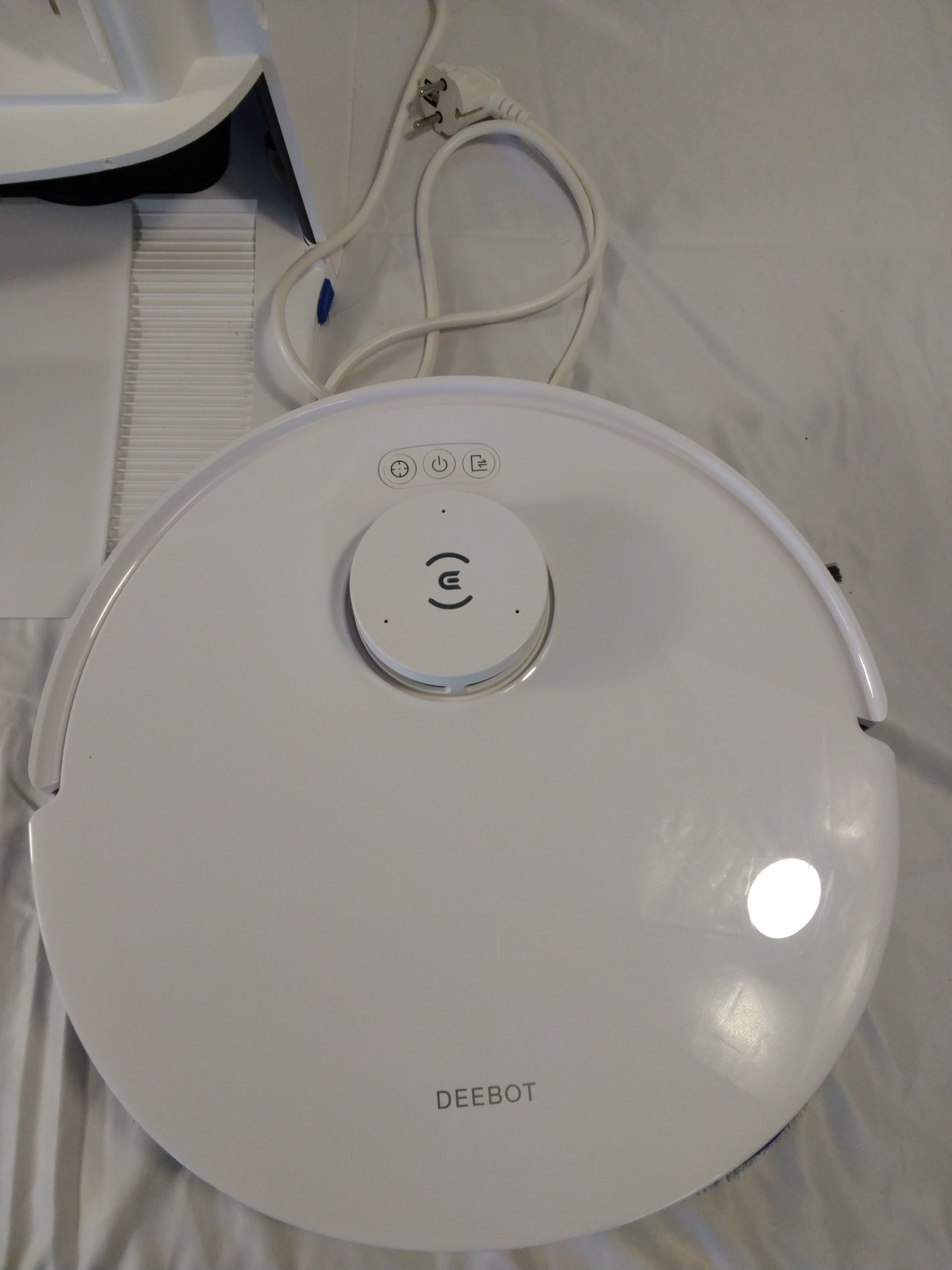 ECOVACS DEEBOT T30 PRO OMNI Robot Aspirapolvere e Lavapavimenti con Stazione OMNI&nbsp; Pari al Nuovo
