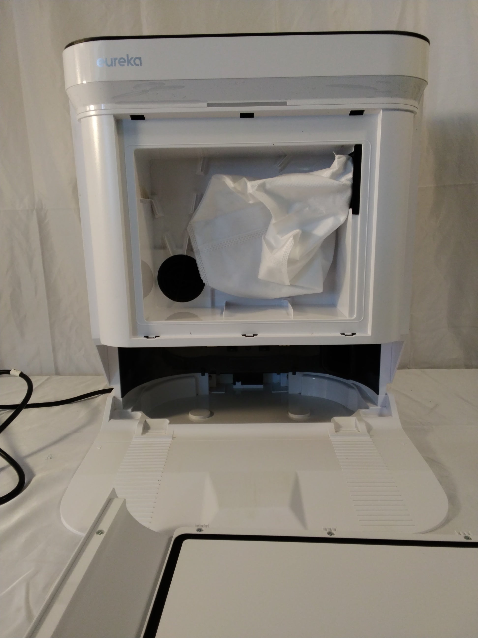 Eureka J15 Ultra Robot Aspirapolvere e Lavapavimenti con Stazione Multifunzione | IntelliView AI | 19.000 Pa | pari al&nbsp; Nuovo
