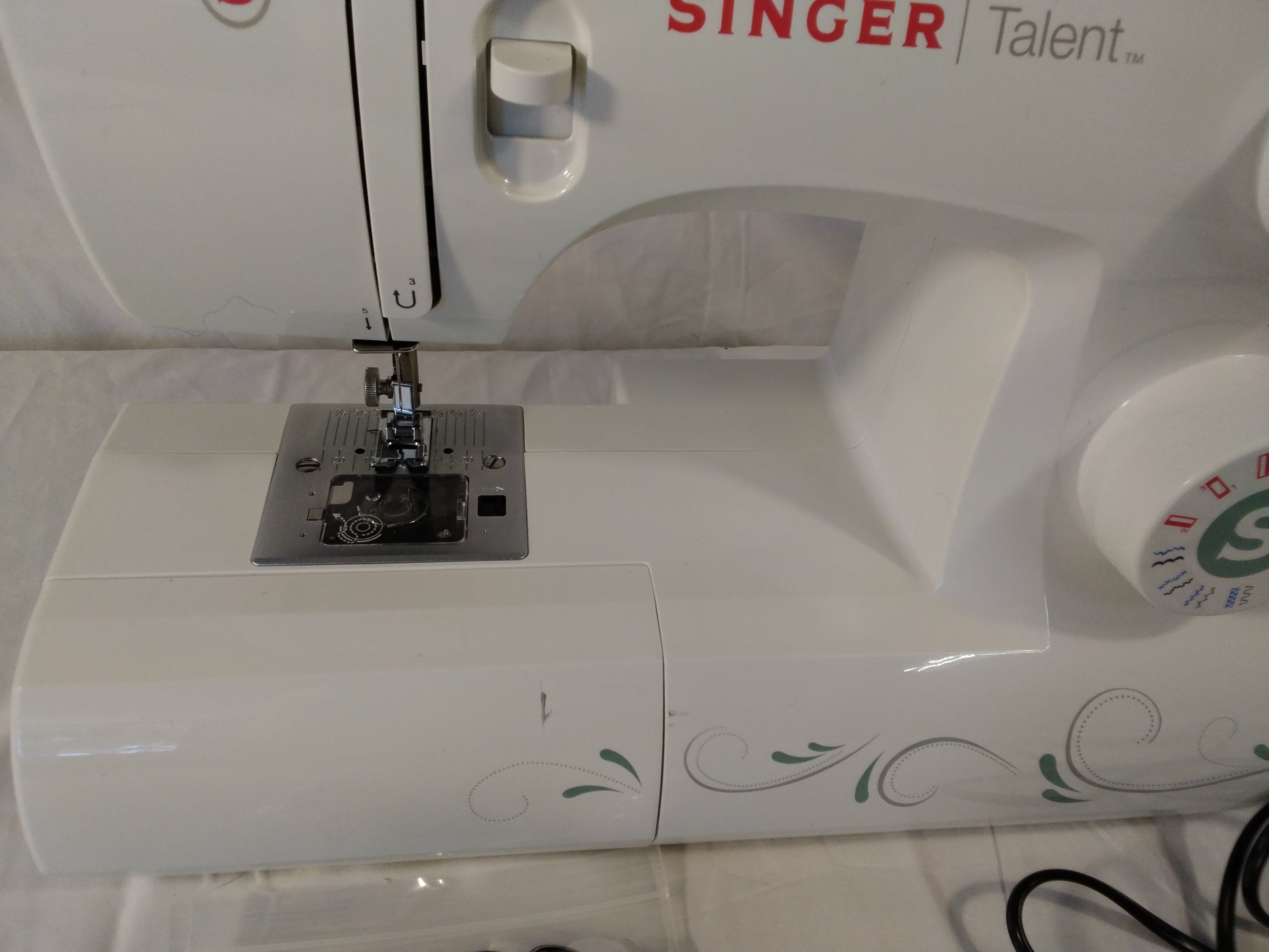 Singer Talent 3321 Macchina da Cucire Meccanica | 21 Punti | Braccio Libero | Testata e Funzionante pari al nuovo;