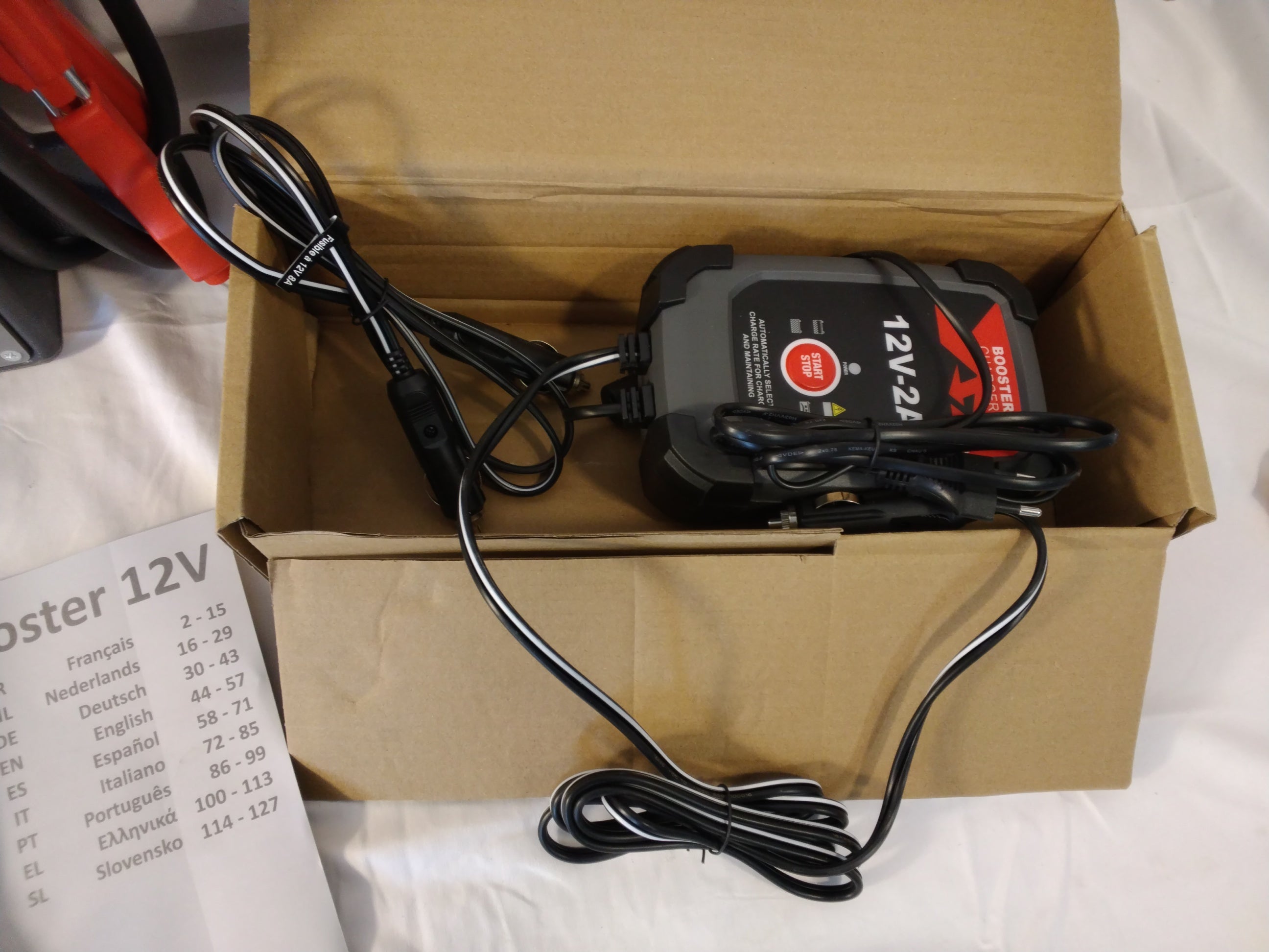 Avviatore di Emergenza MAX Tools JS1000 12V | Jump Starter Portatile 4140A con Caricabatterie | Nuovo