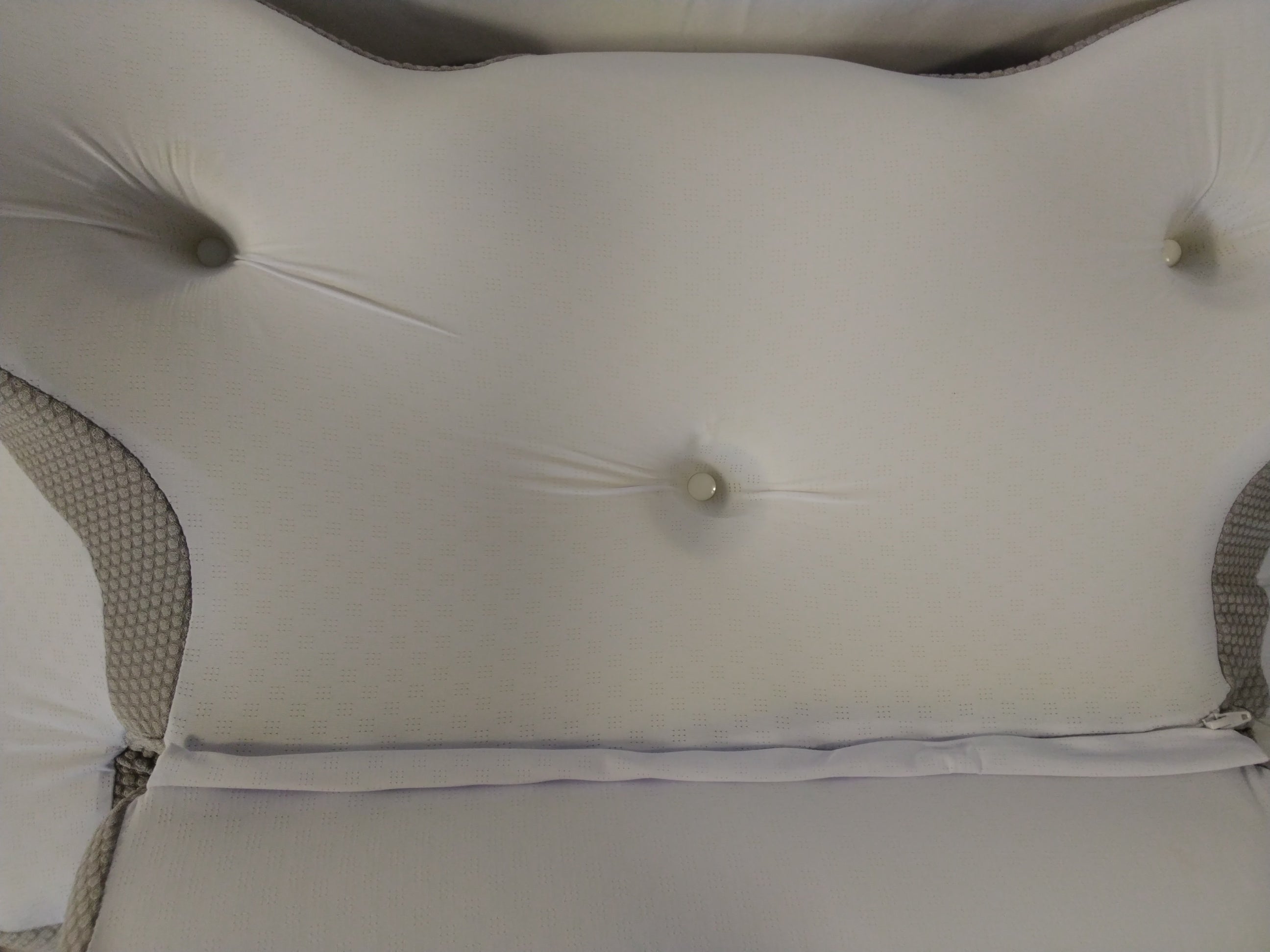 Cuscino Cervicale Ergonomico in Memory Foam con Federa Doppio Lato | Bianco/Grigio | Nuovo