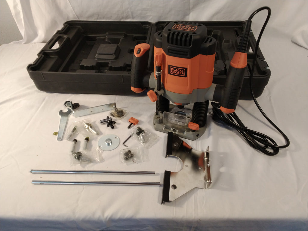 BLACK+DECKER KW1200E Fresatrice Verticale 1200W con Valigetta | Usata Perfettamente Funzionante