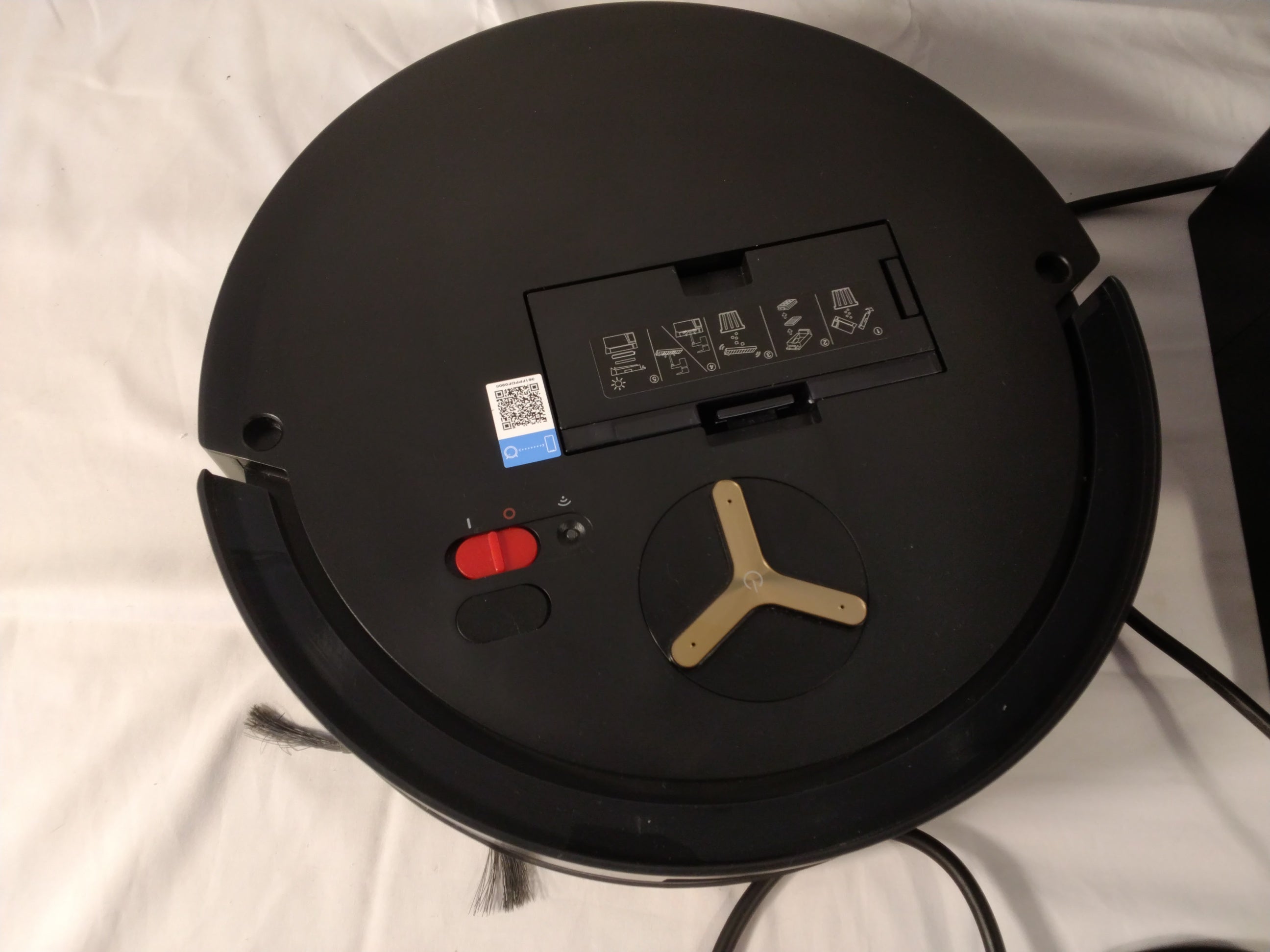 ECOVACS DEEBOT X1 OMNI Robot Aspirapolvere e Lavapavimenti con Stazione OMNI | Rigenerato - Perfettamente Funzionante