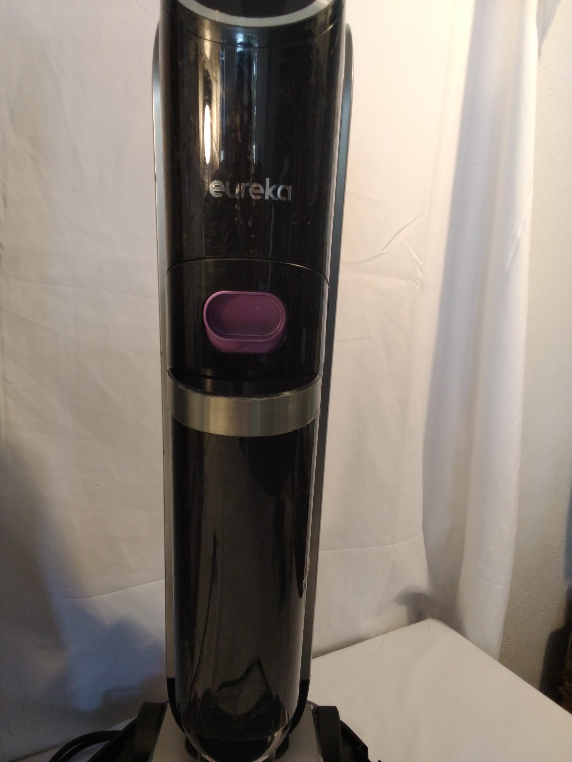 Eureka RapidWash NEW630 Lavapavimenti Aspirante Wet &amp; Dry con Autopulizia e Asciugatura Usato perfettamente funzionante&nbsp;