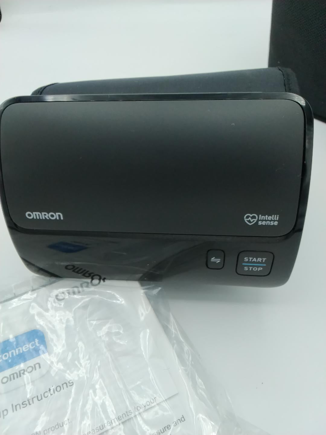 OMRON Evolv Misuratore di Pressione da Braccio Wireless Bluetooth | Usato Pari al Nuovo