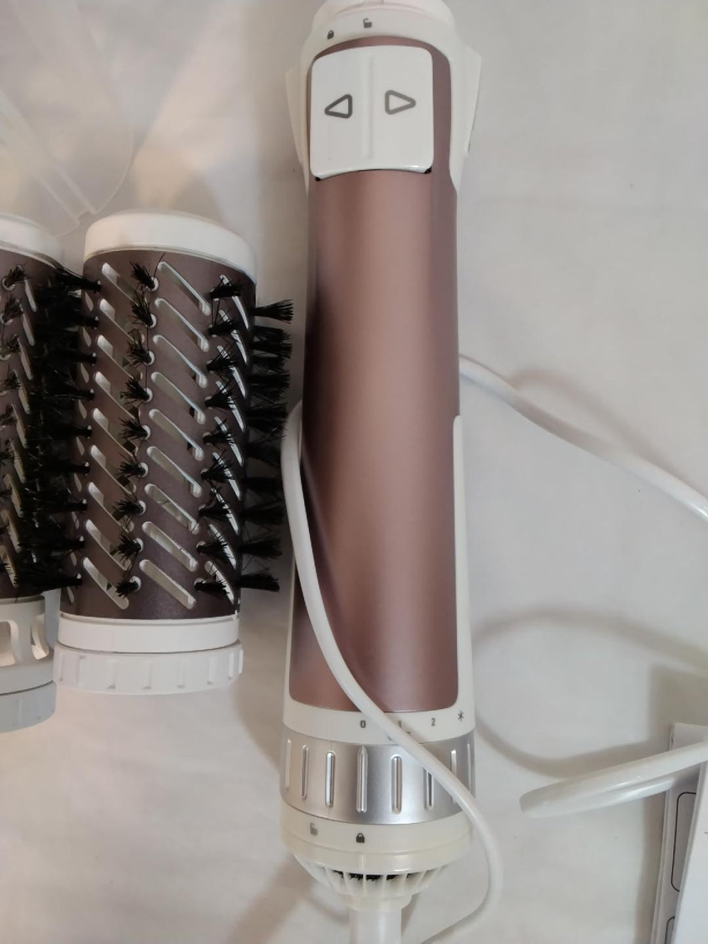 Rowenta Brush Activ Premium Care CF9540 Spazzola Rotante ad Aria Calda 1000W Ionica con 2 Spazzole | Nuova
