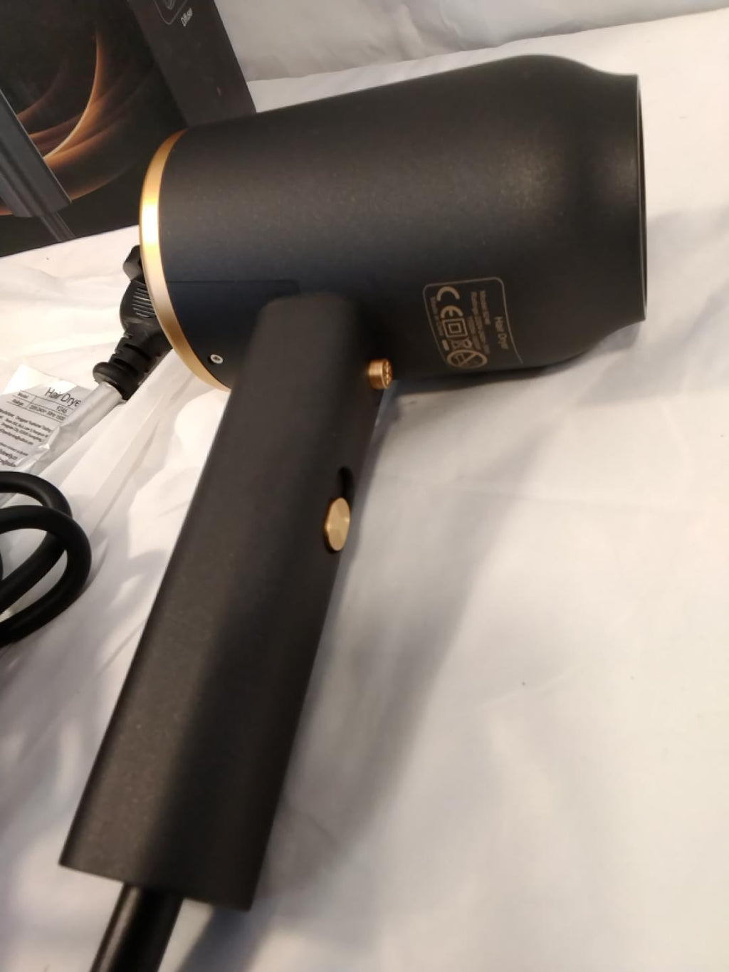 DEWILY 9246 Asciugacapelli Ionico 1800W Nero e Oro con Diffusore, Concentratore e Supporto | Nuovo