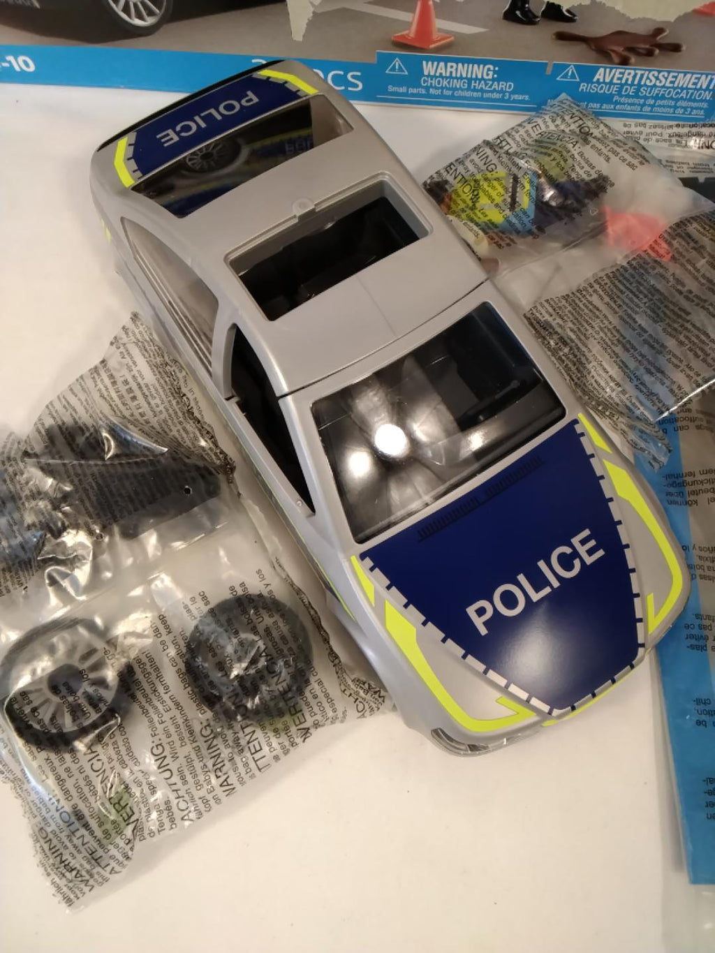 PLAYMOBIL ACTION HEROES 71729 AUTO DELLA POLIZIA, LUCI BLU E SUONO, TETTO REMOVIBILE, 24 PEZZI, 1 PERSONAGGIO, 4-10 ANNI, NUOVO