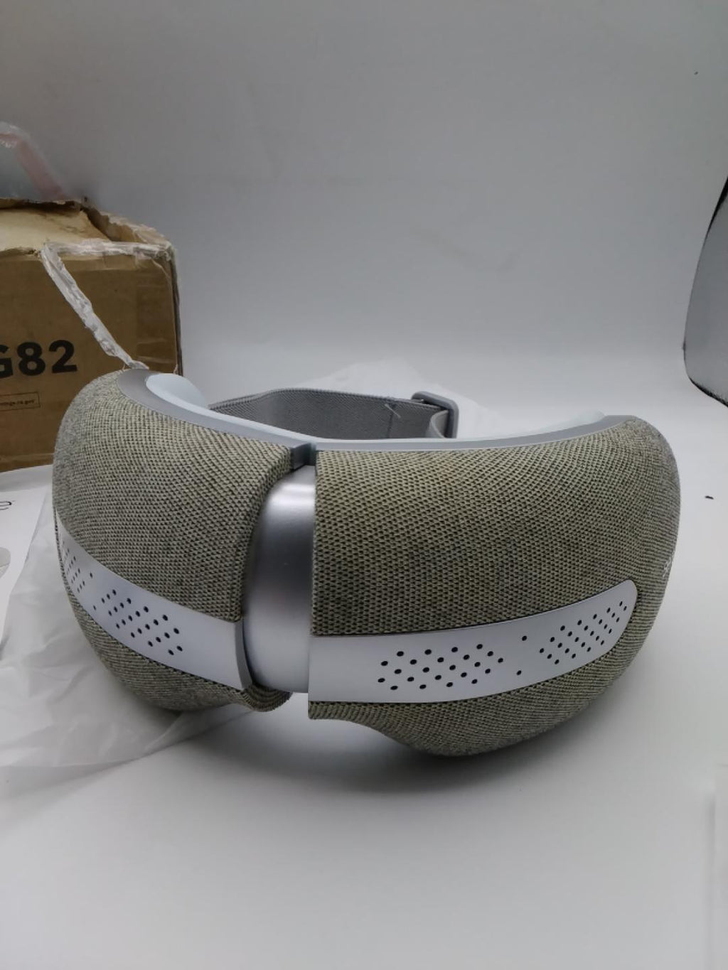 SERENELIFE SLEYMSG82 Massaggiatore Occhi Intelligente con Calore, Freddo, Compressione Aria, Vibrazione, Bluetooth, Batteria Ricaricabile, Pieghevole, Beige Nuovo