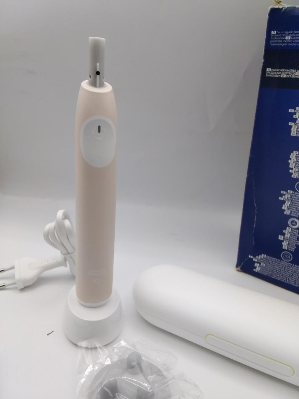 🦷ORAL-B iO SERIES 2 CLEAN &amp; CARE, SPAZZOLINO ELETTRICO RICARICABILE, 3 MODALITÀ, SENSORE DI PRESSIONE, TECNOLOGIA iO, TESTINA ROTONDA, CUSTODIA DA VIAGGIO, BIANCO/CREMA, NUOVO