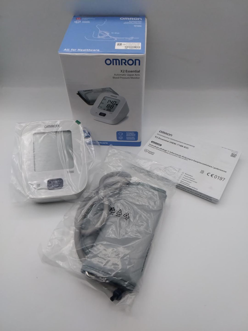 🩺OMRON X2 ESSENTIAL HEM-7188-EO, MISURATORE DI PRESSIONE DA BRACCIO, CLINICAMENTE VALIDATO, INTELLISENSE, RILEVAMENTO BATTITO IRREGOLARE E MOVIMENTI, MEMORIA 30 LETTURE, BRACCIALE 22-32 CM, 4 PILE AA INCLUSE, NUOVO